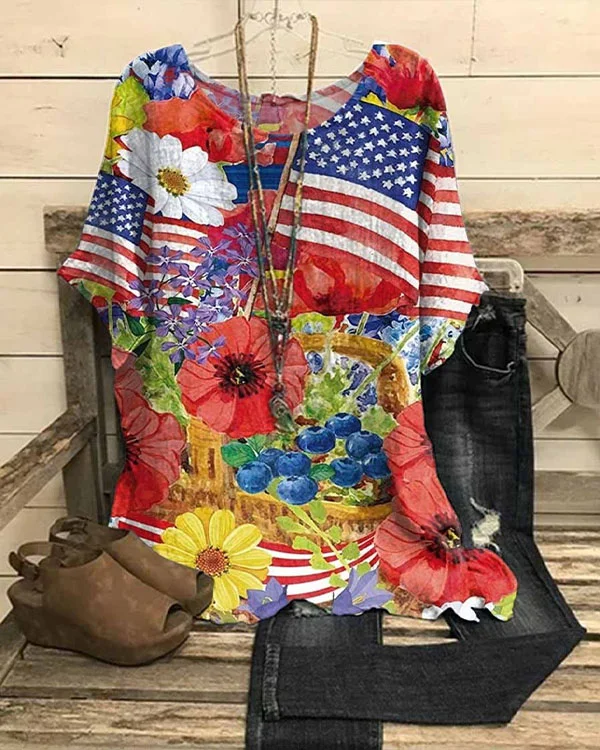 Women's Banner Floral Top