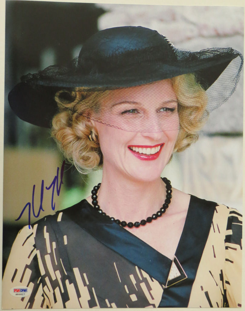 Helen Hunt Signed A Good Woman Autographed 11x14 Photo Poster painting (PSA/DNA) #H86827