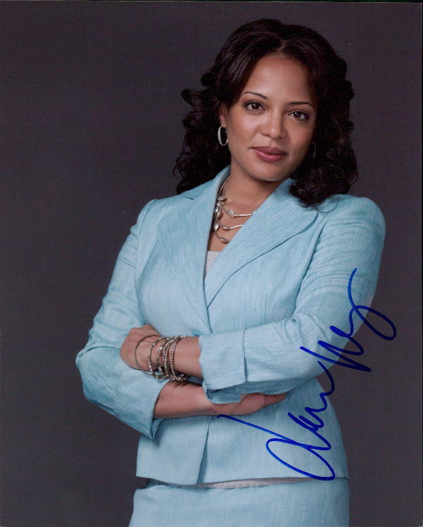 Luna Lauren Velez (Dexter) signed 8x10 Photo Poster painting COA