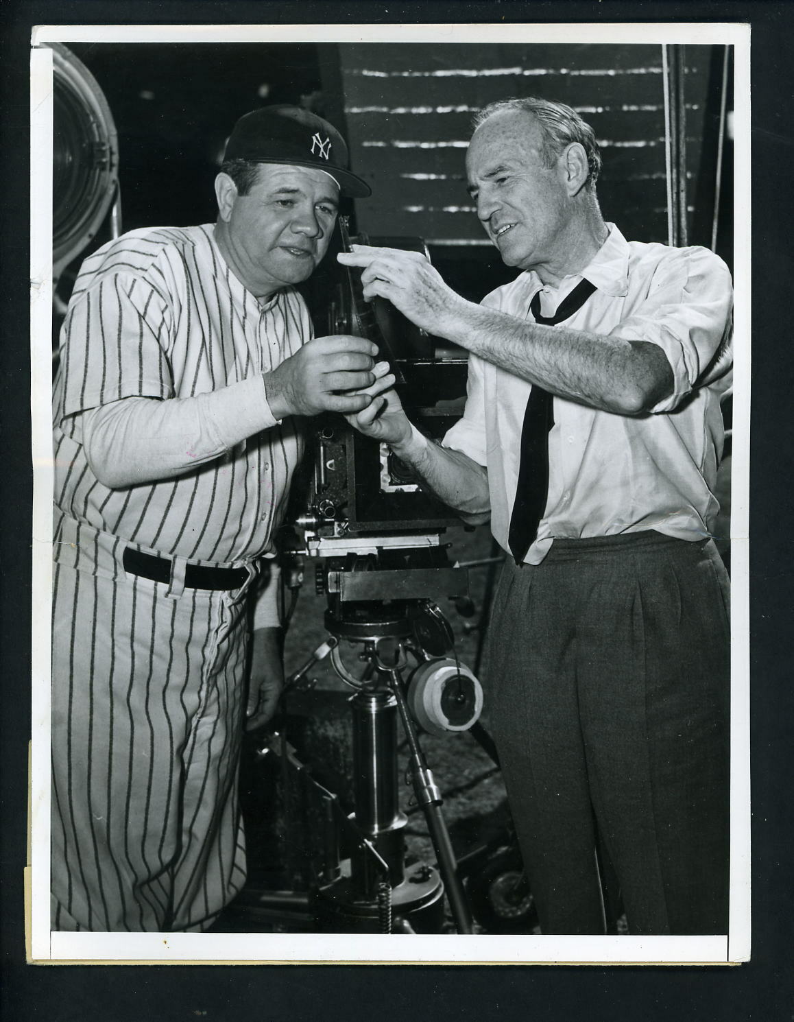 Babe Ruth & Sam Wood filming Lou Gehrig movie 1941 Press Photo Poster painting Pride of Yankees