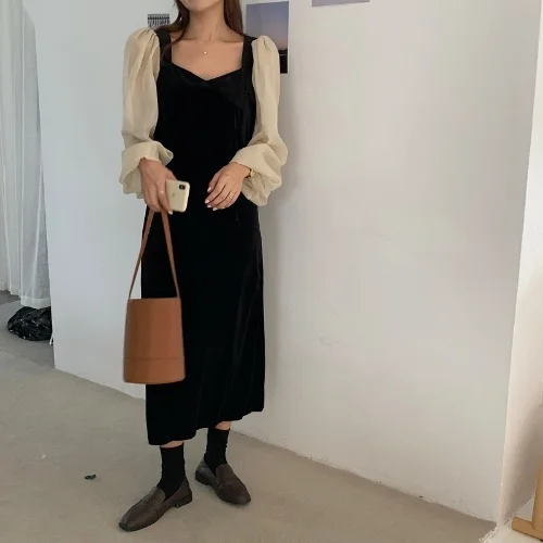 Ueong Ueong Chic Autumn French Temperament Elegant Square Collar Lantern Sleeves Velvet Dress Waist Show Thin Long Sleeve Dress