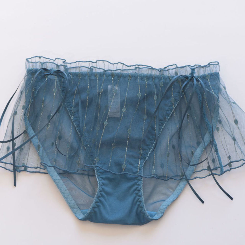 Men's small hem lace briefs
