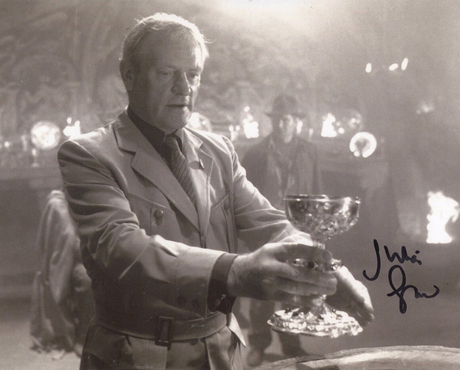 Actor Julian Glover signed INDIANA JONES AND THE LAST CRUSADE 8x10 movie Photo Poster painting