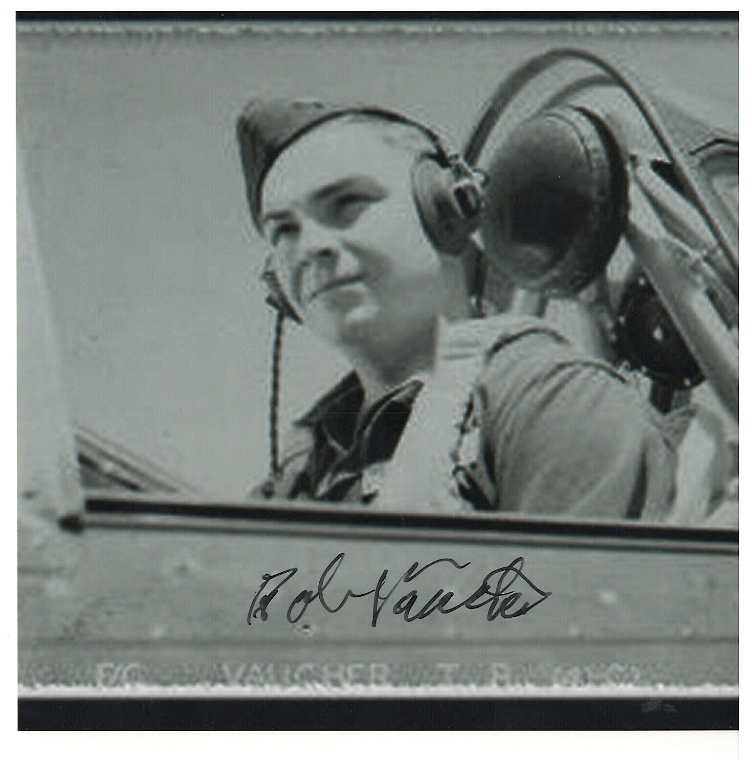 BOB VAUCHER B 29 PILOT & DISTINGUISHED FLYING CROSS RECIPIENT RARE SIGNED Photo Poster painting