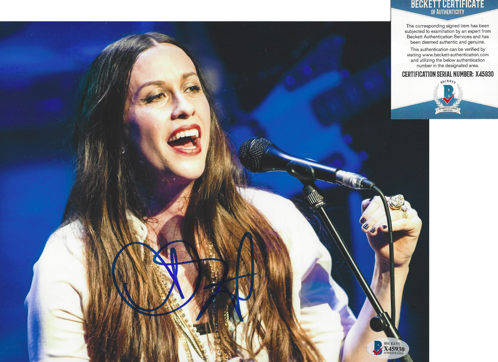 SINGER ALANIS MORISSETTE SIGNED AUTHENTIC 8x10 Photo Poster painting JAGGED PILL BECKETT COA BAS