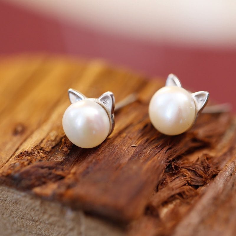 Cat Pearl Stud Earrings