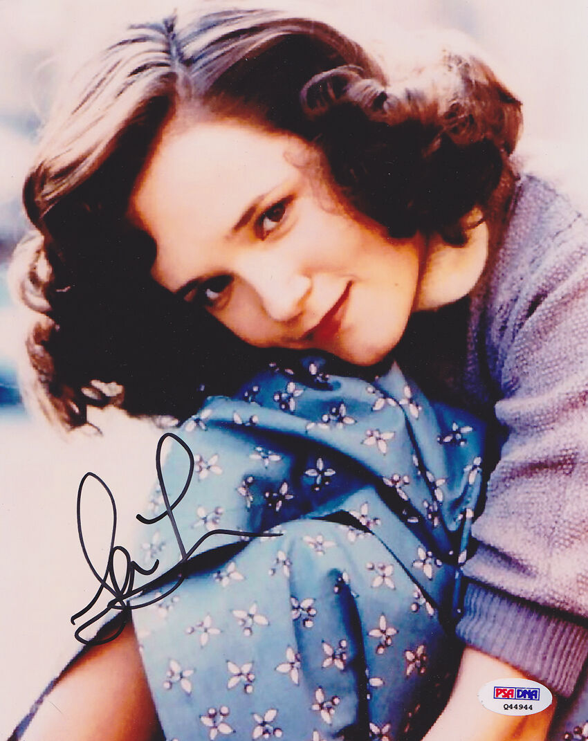 Lea Thompson SIGNED 8x10 Photo Poster painting Lorraine Back To The Future PSA/DNA AUTOGRAPHED