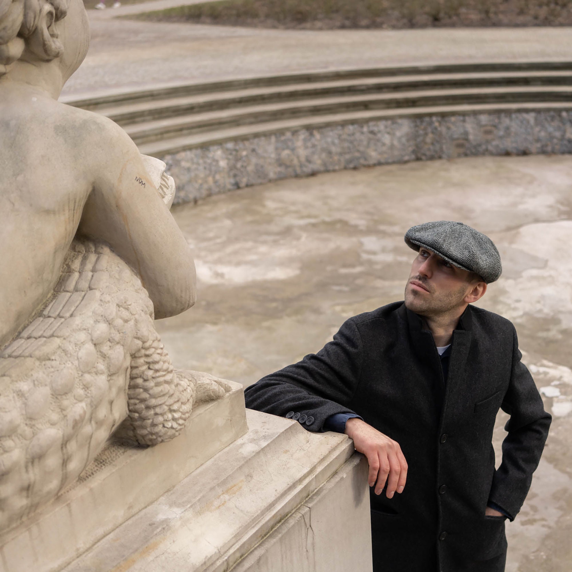 PEAKED CAPS Genuine Scottish Harris Tweed 8 Panels Man Cap GRAY-BLACK