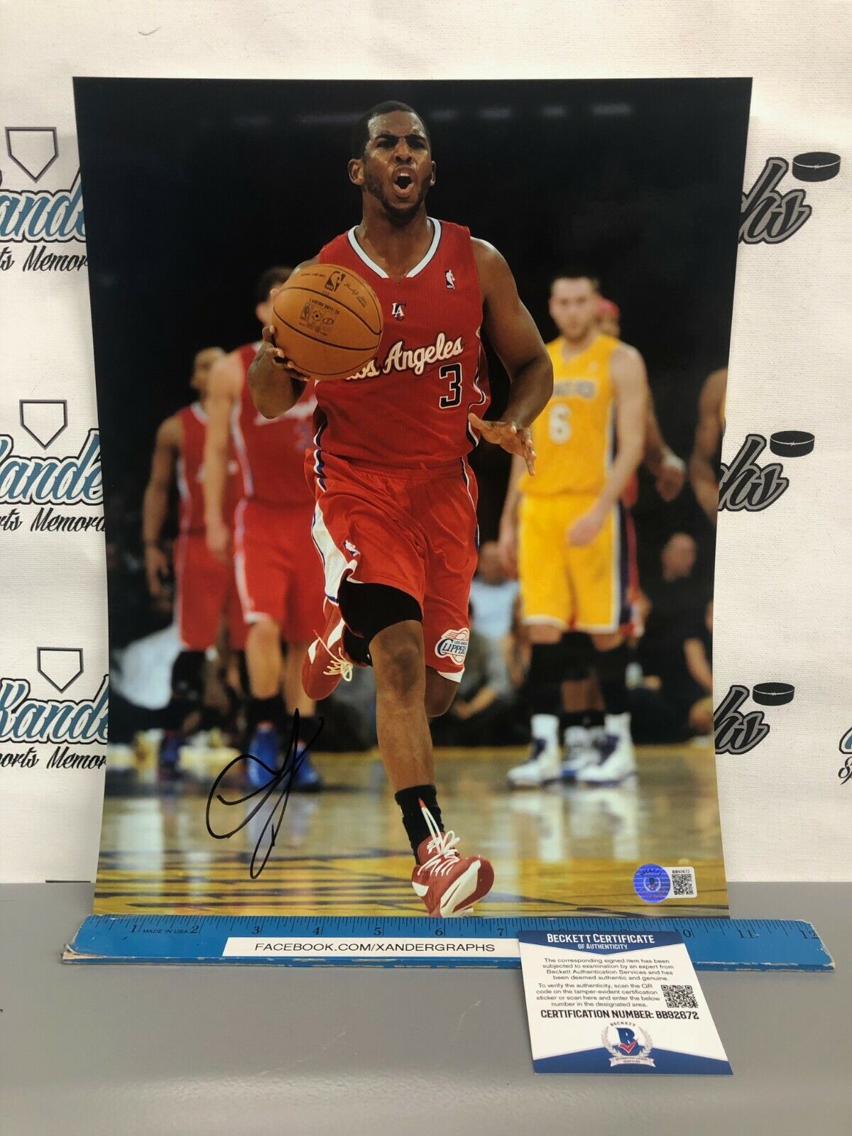 CHRIS PAUL NBA SIGNED AUTOGRAPHED 11X14 BASKETBALL Photo Poster paintingGRAPH-BECKETT COA BAS