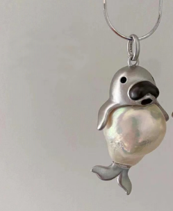 2024 tina pearls creative sliver high quality seal necklace 