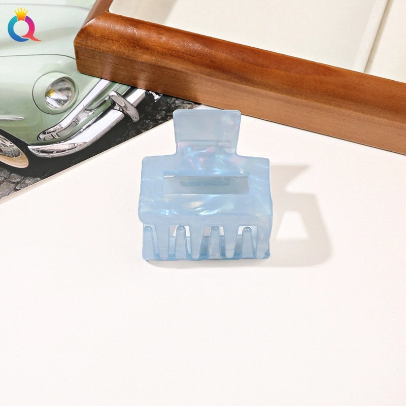 Women’s Minimalist Classic Style Solid Color PVC Hair Claws