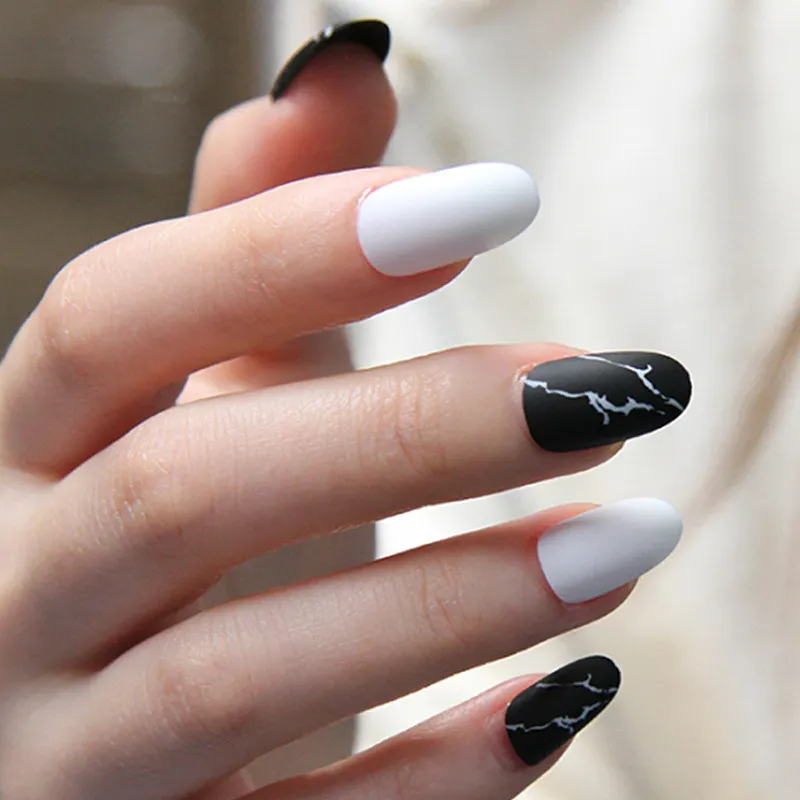 Churchf Churchf Frosted Marbled Nail Black And White Jump Color Pure Color Fake Nail Oval Round Head Wear Armor