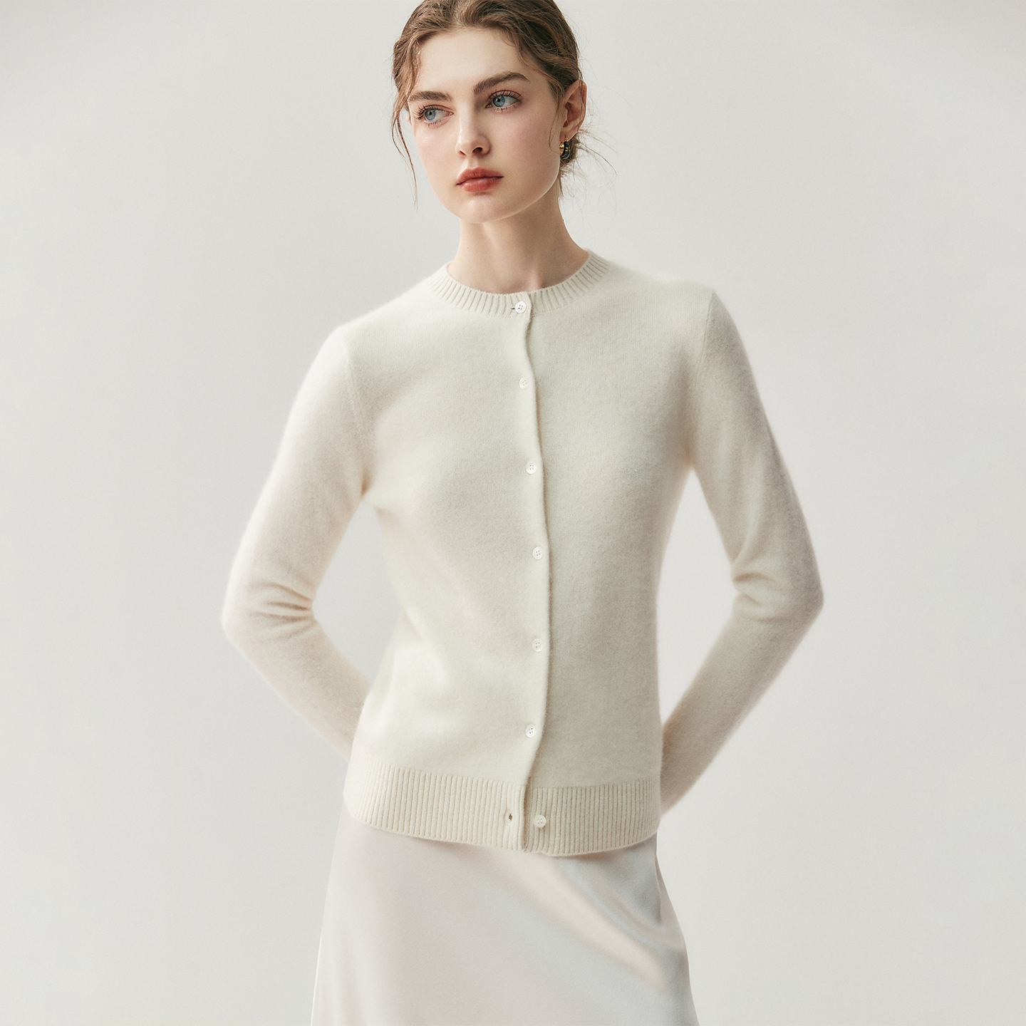 Women's Cashmere Cardigan with Round Neck REAL SILK LIFE