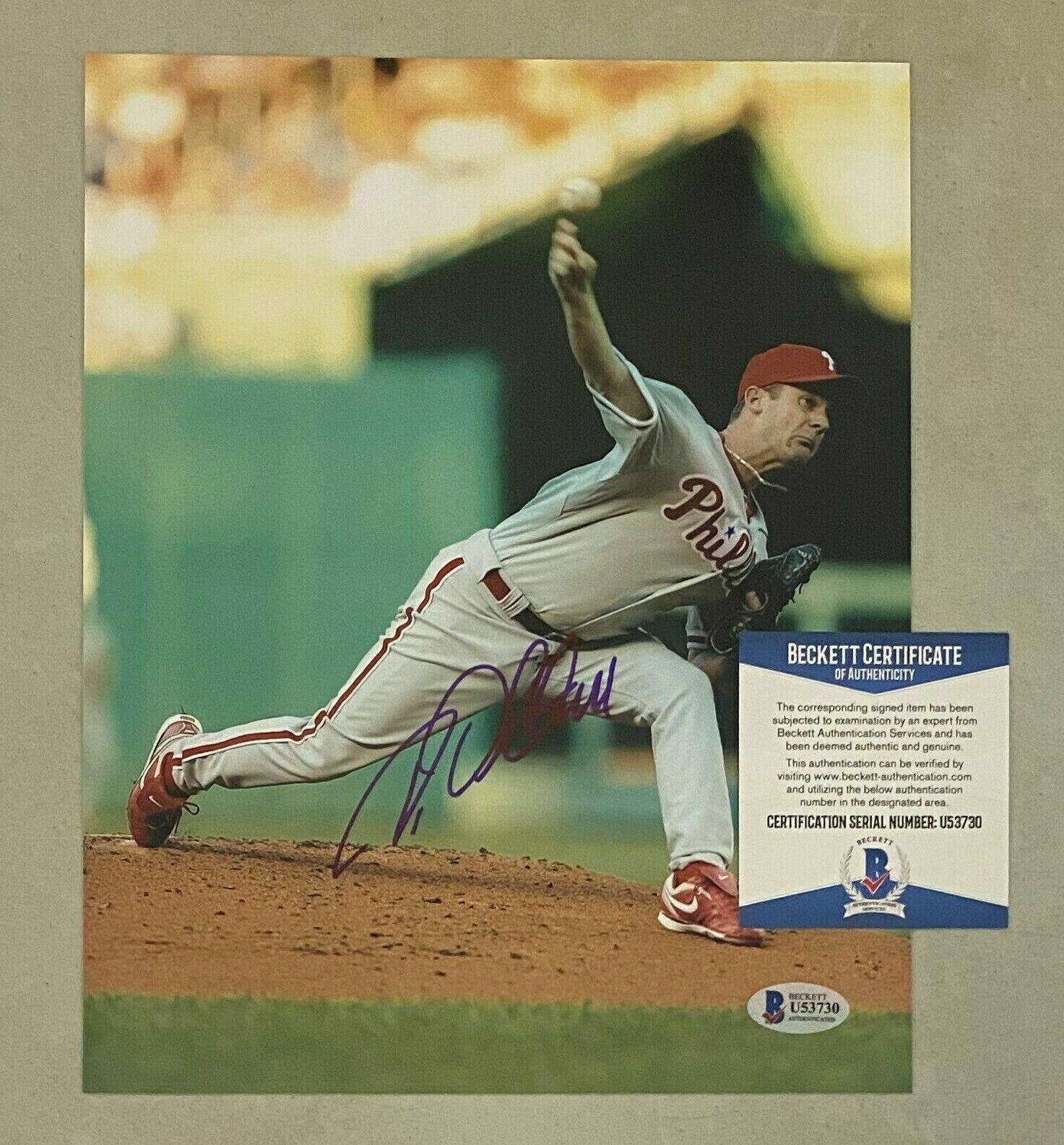 Roy Oswalt signed Philadelphia Phillies 8x10 autographed Photo Poster painting BAS