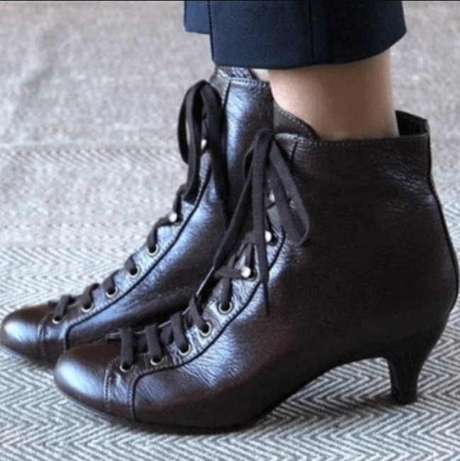 VCSHOES Plain Leather Low Heel Strap Ankle Boots