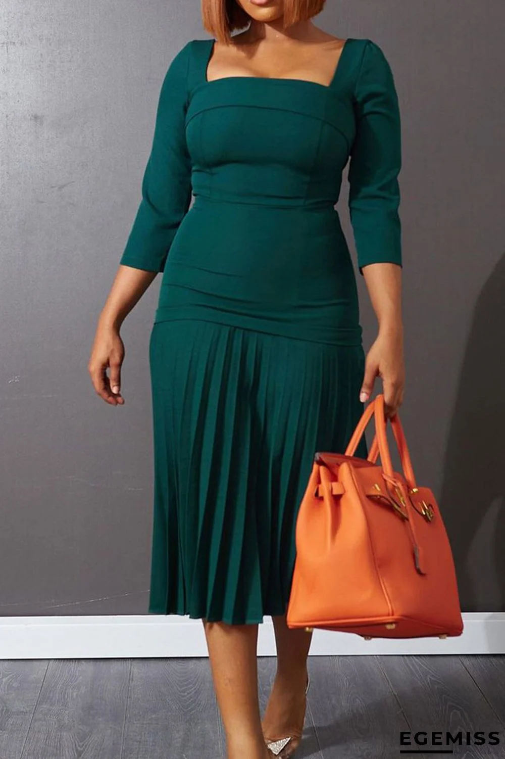 Green Fashion Casual Solid Patchwork Square Collar Pleated Dresses | EGEMISS