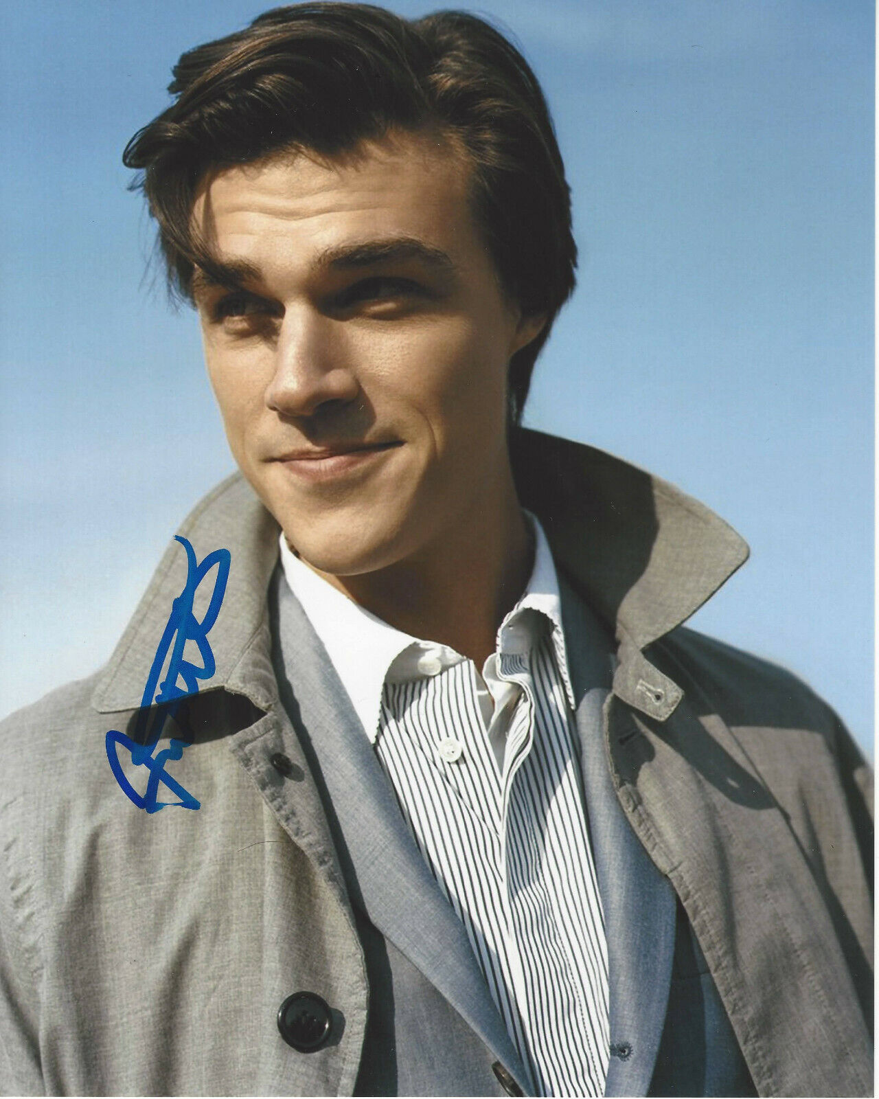 FINN WITTROCK SIGNED AUTHENTIC 'AMERICAN HORROR STORY' 8x10 Photo Poster painting 1 w/COA ACTOR