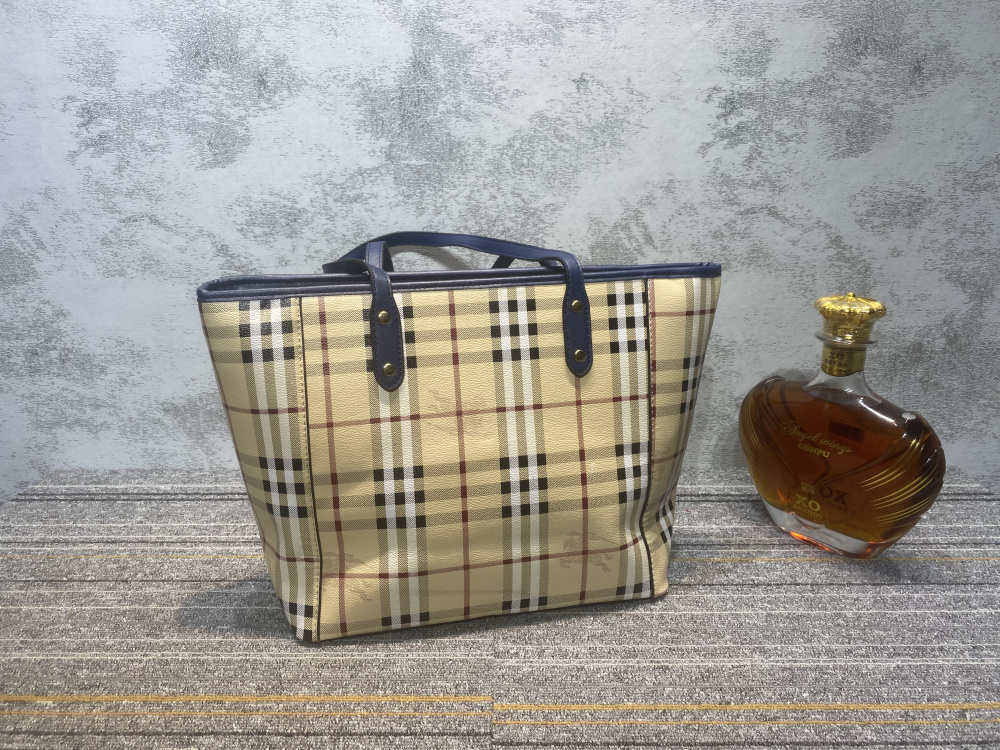 【Factory Discount🔥】2023 Burberry fashion women's hand-held large tote bag-Middle East big discount promotion💥
