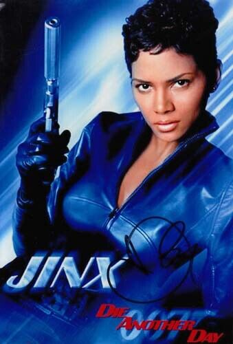 HALLEBERRY 007 JAMES BOND AUTHENTIC AUTOGRAPH ASJINX IN DIE ANOTHER DAY. AWSOME!