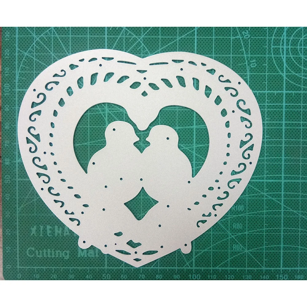 2021 New Craft Dies Heart Frame Metal Cutting Dies Cut Die Mold Decoration Scrapbook Dies Knife Mould Blade Punch Stencils Dies