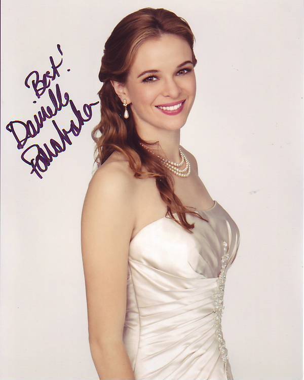 DANIELLE PANABAKER signed autographed 8x10 Photo Poster painting