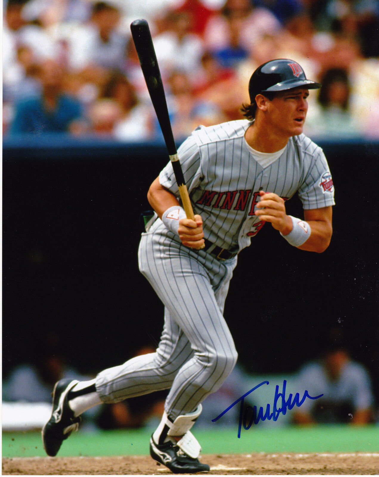 TOM HERR MINNESOTA TWINS ACTION SIGNED 8x10