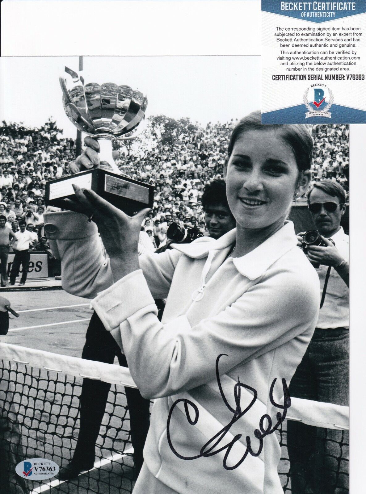 CHRIS EVERT signed (TENNIS GRANDSLAM CHAMPION) 8X10 Photo Poster painting BECKETT BAS V76363