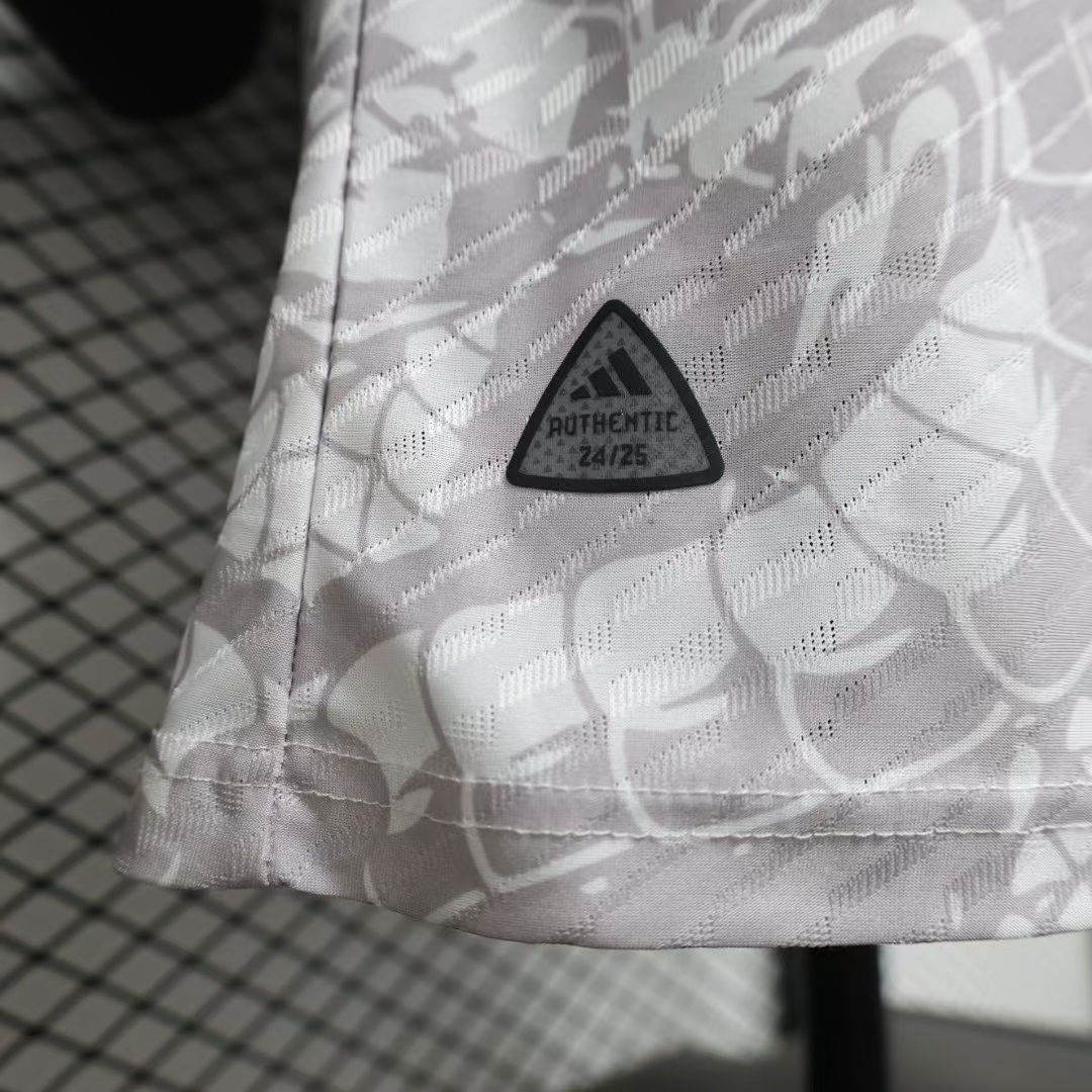 24/25 Real Madrid Special Edition Player Version Football T-Shirt Thai Quality