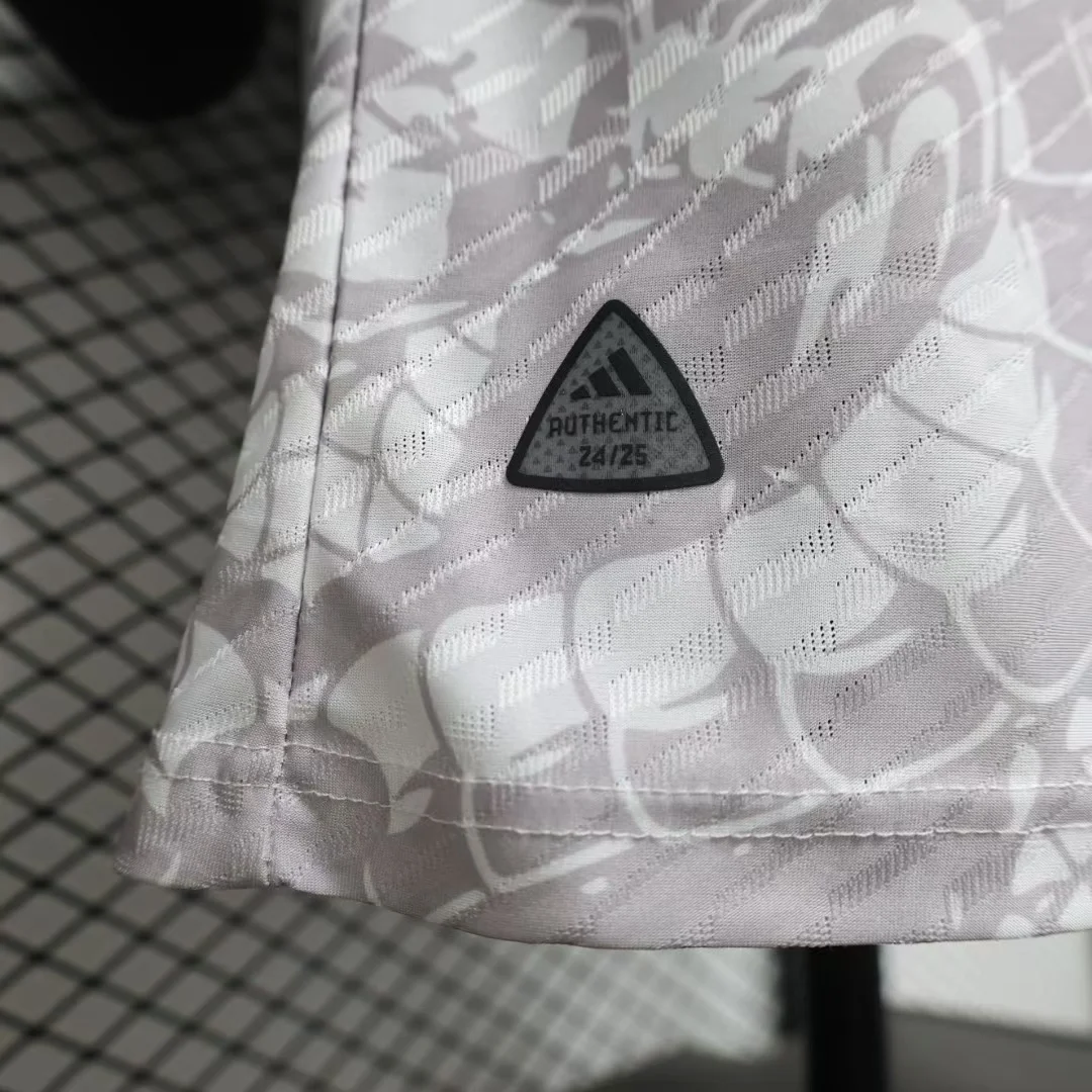 24/25 Real Madrid Special Edition Player Version Football T-Shirt Thai Quality