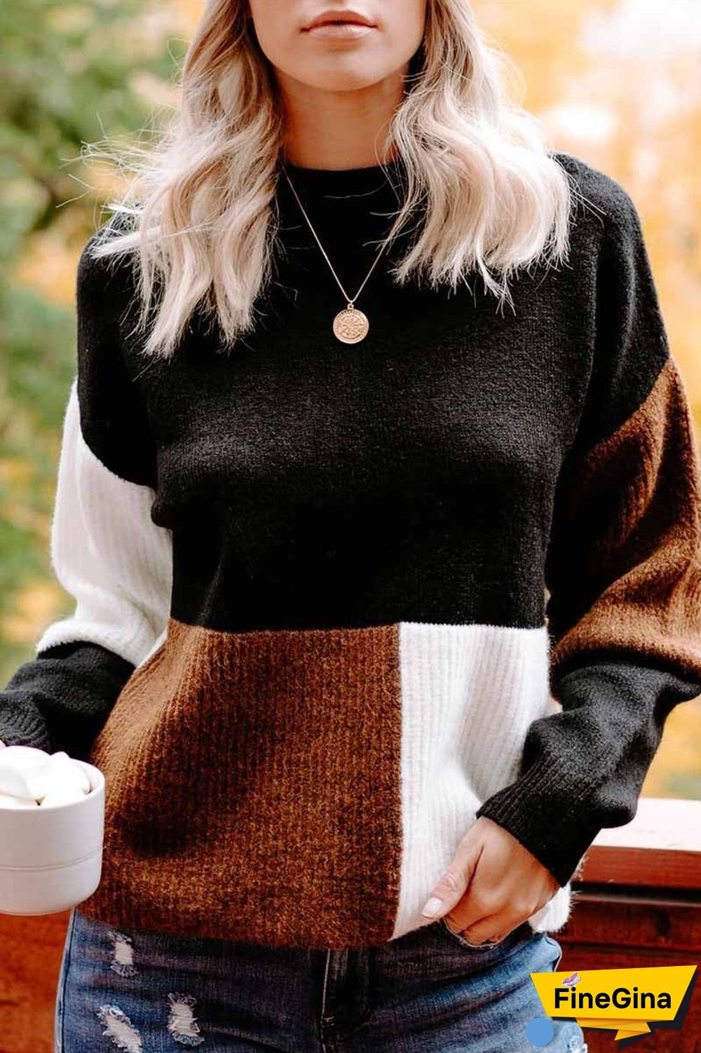 Leisure Contrasting Color High Neck Knitted Sweater