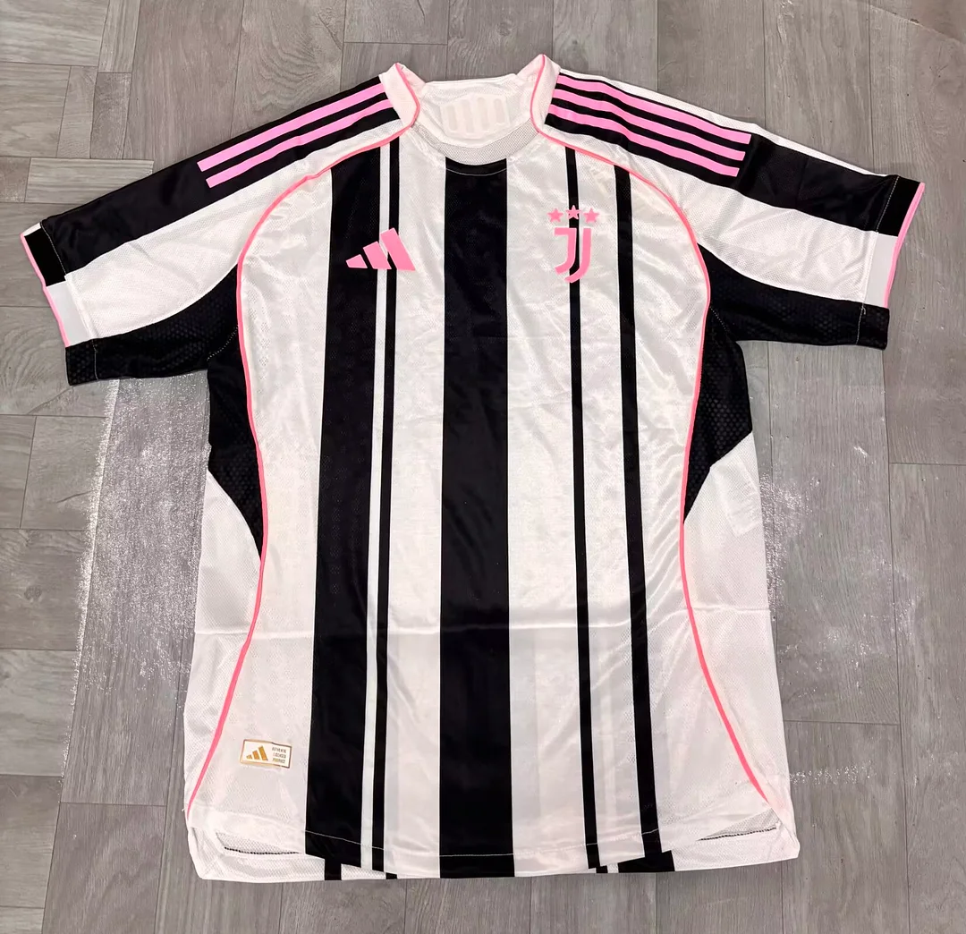 25/26 Juventus Home Player Version Men's Football T-Shirt 1:1 Thai Quality