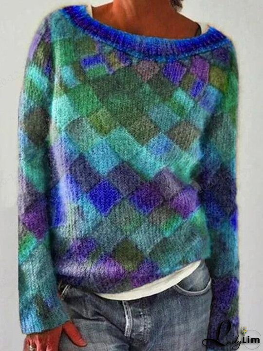 Fashionable and Minimalist Sweater