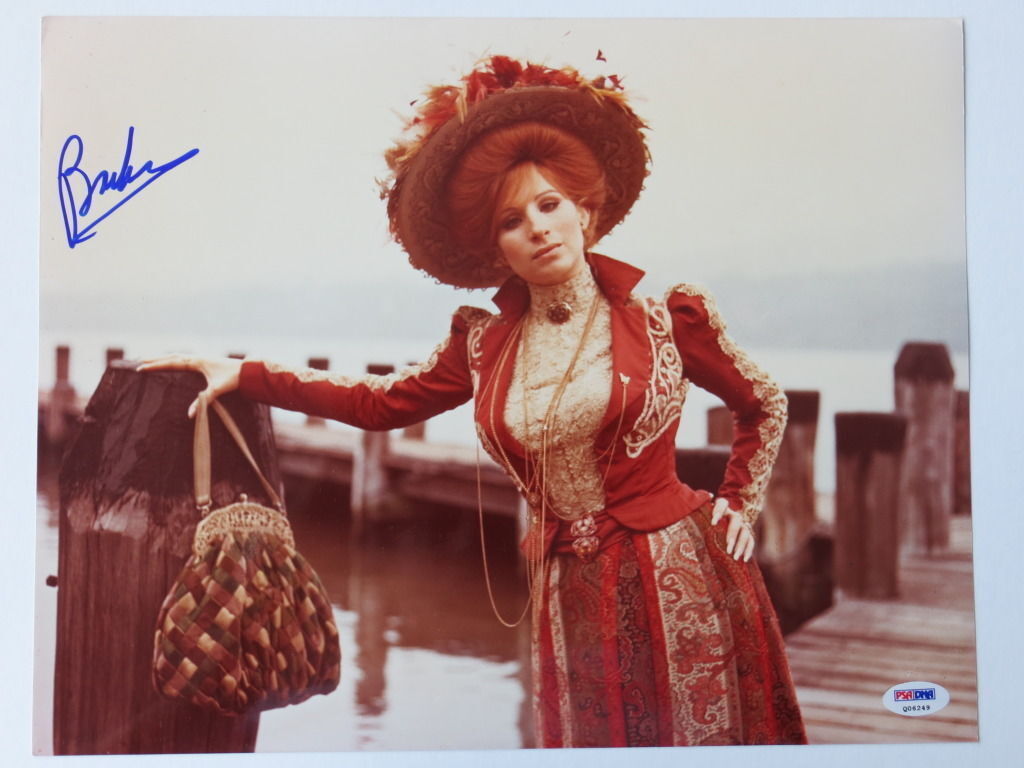 Barbra Streisand Signed Authentic Autographed 10x14 Photo Poster painting (PSA/DNA) #Q06249