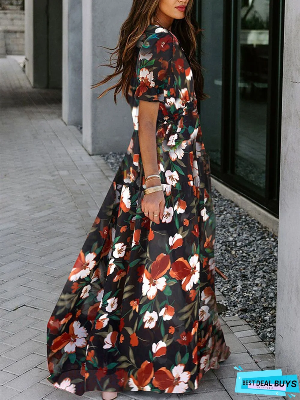 Printed Short Sleeved Dress with V-Neck Waist and Large Hem Skirt