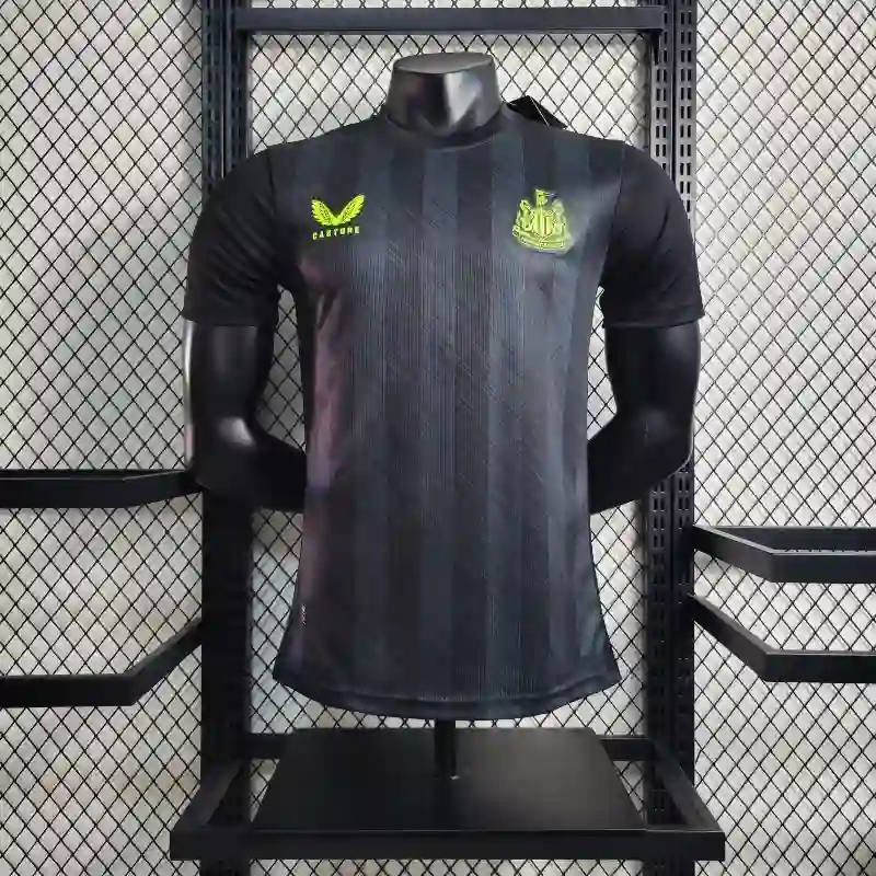 23-24 Player Newcastle United Training Suit