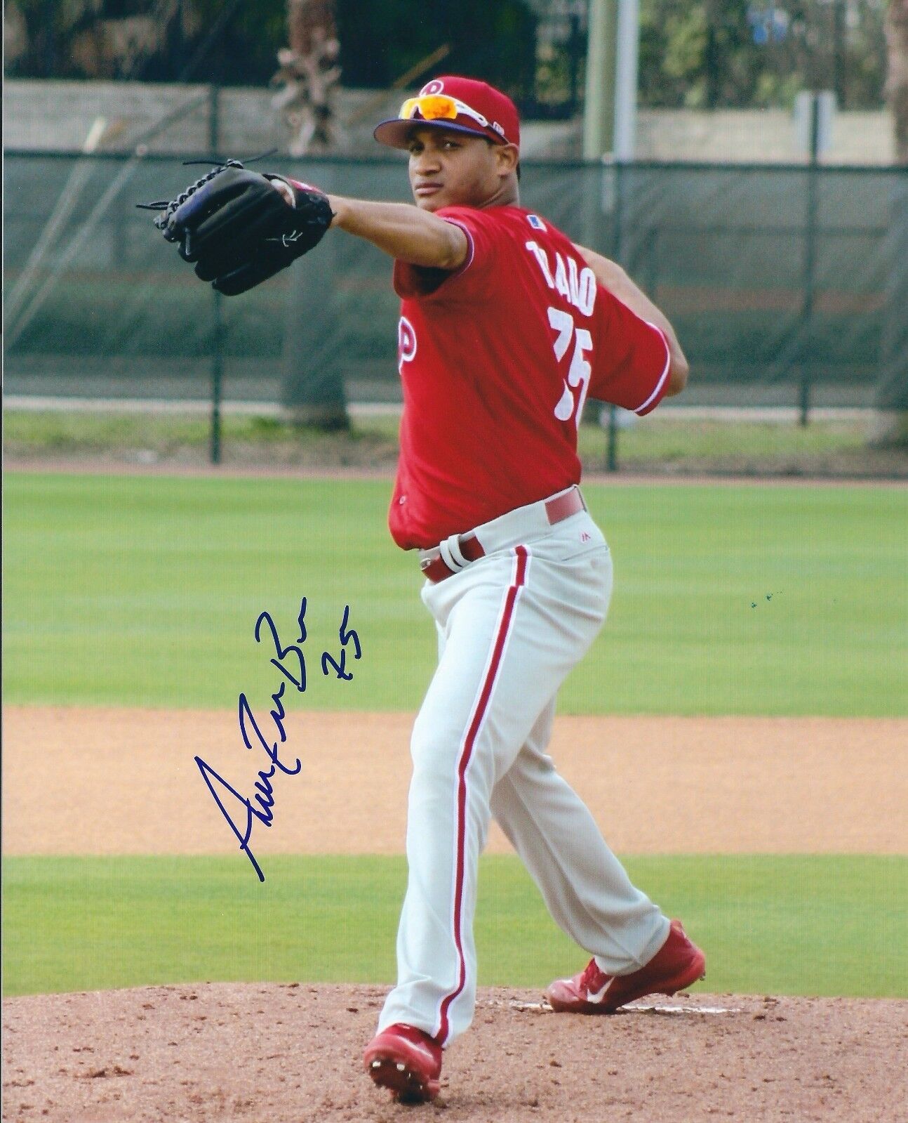 Signed 8x10 ALBERTO TIRADO Philadelphia Phillies Autographed Photo Poster painting- COA