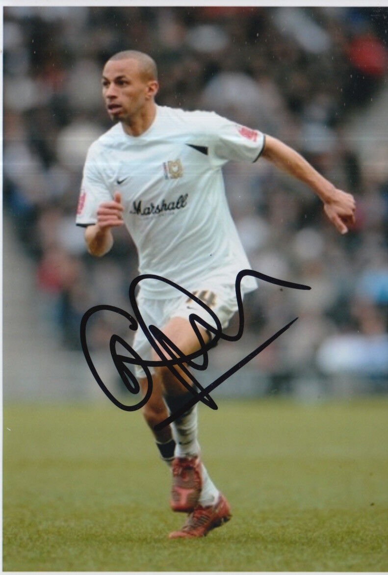 MK DONS HAND SIGNED CARL REGAN 6X4 Photo Poster painting 1.