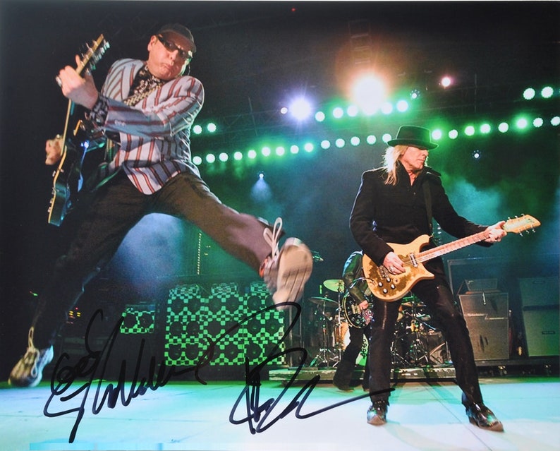 CHEAP TRICK x2 Rick Nielsen & Tom Petersson 8x10 wCOA