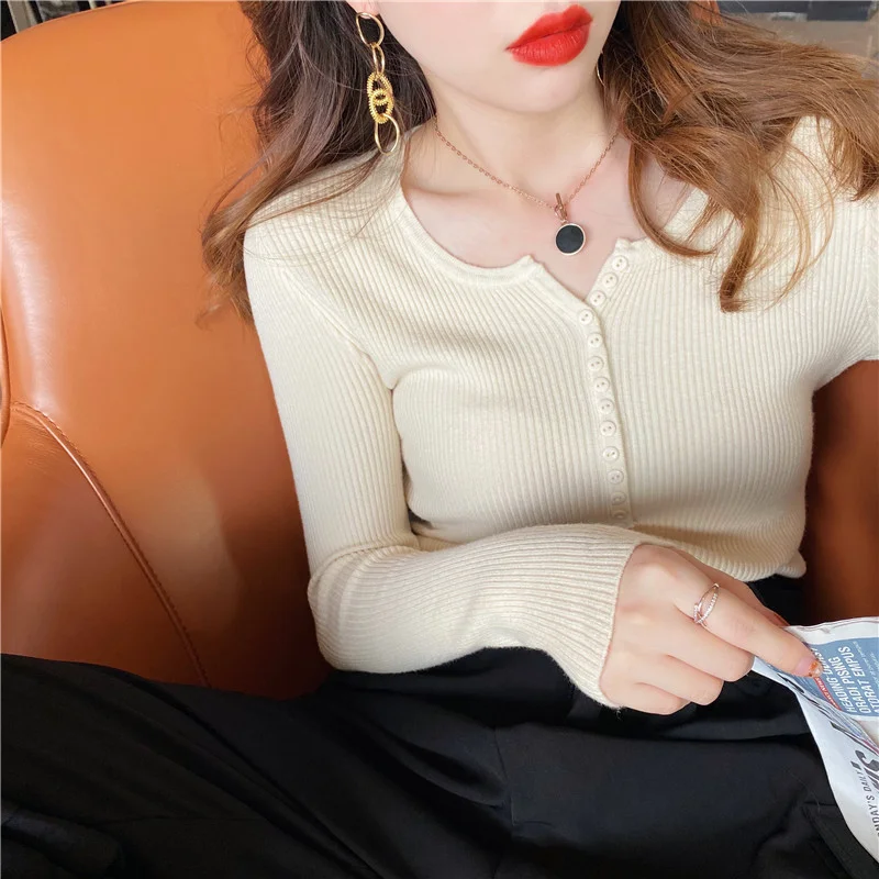 Uveng Uveng Sweater Women's Autumn And Winter Under The Bottom Shirt V Collar 2024 New Burst Long-Sleeved Black Tight Coat