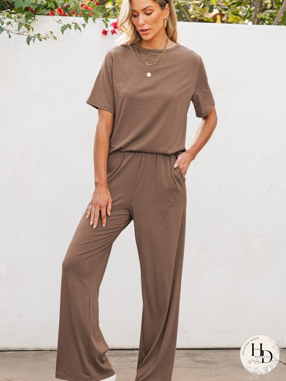 The Perfect Everyday Outfit: Two-Piece Set for Comfort and Style