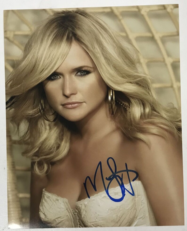 Miranda Lambert Signed Autographed Glossy 8x10 Photo Poster painting - COA Matching Holograms