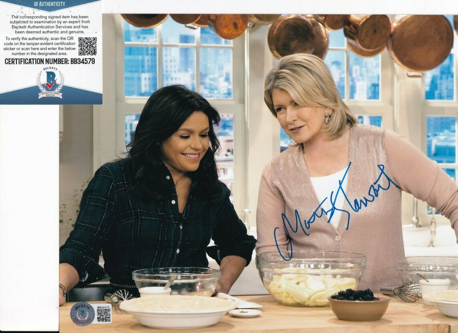 MARTHA STEWART signed (BAD MOMS) autographed 8X10 Photo Poster painting BECKETT BAS BB34579