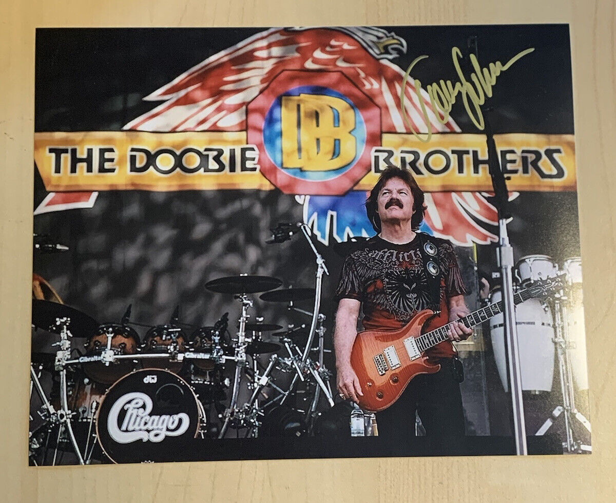 TOM JOHNSTON HAND SIGNED 8x10 Photo Poster painting AUTOGRAPHED THE DOOBIE BROTHERS SINGER COA