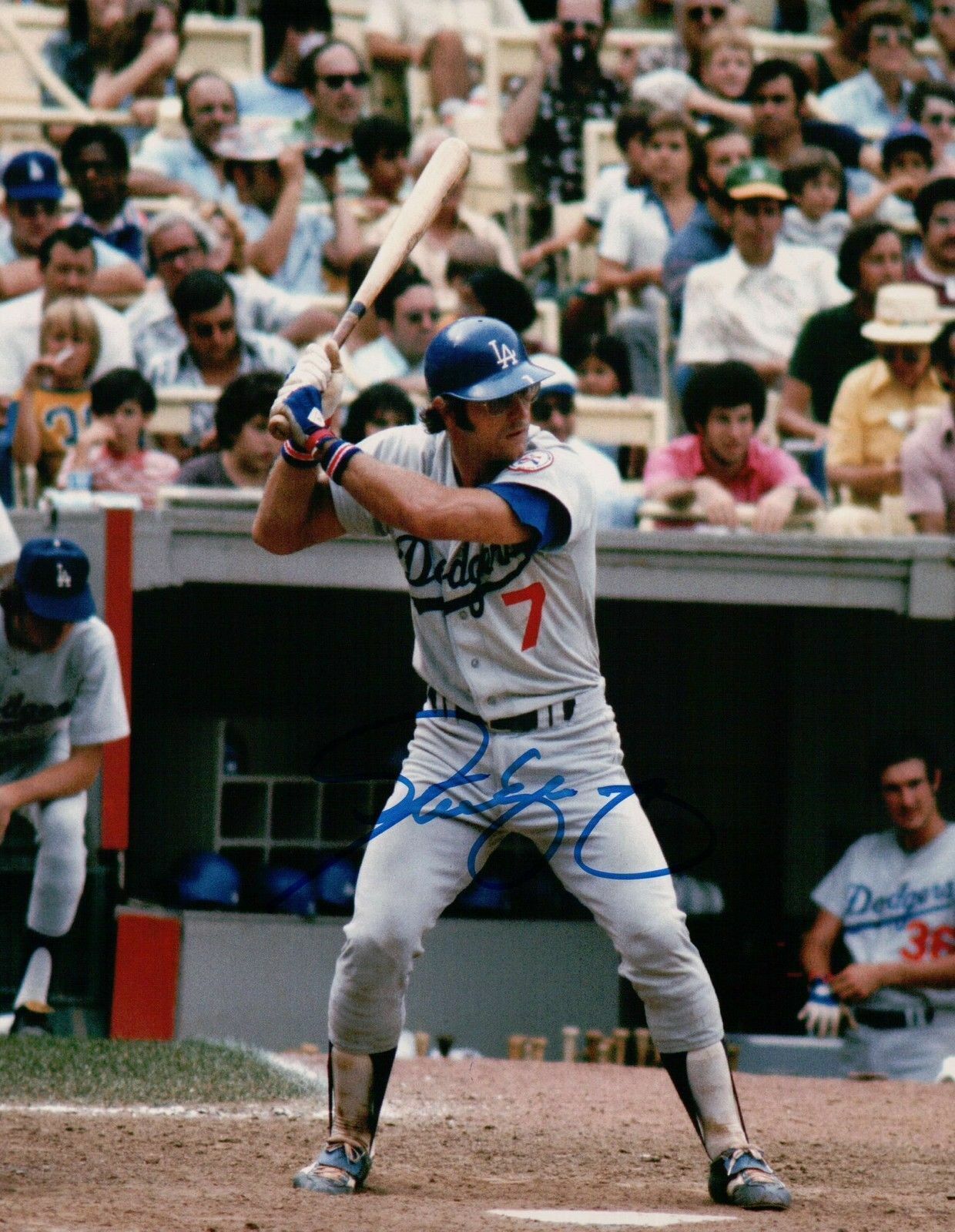 Steve Yeager Signed 8X10 Photo Poster painting Autograph Auto Road At Bat LA Dodgers Center