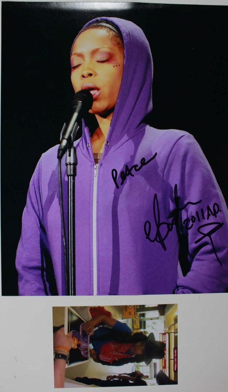 Erykah Badu Signed Autographed Glossy 11x14 Photo Poster painting w/Signing Photo Poster painting