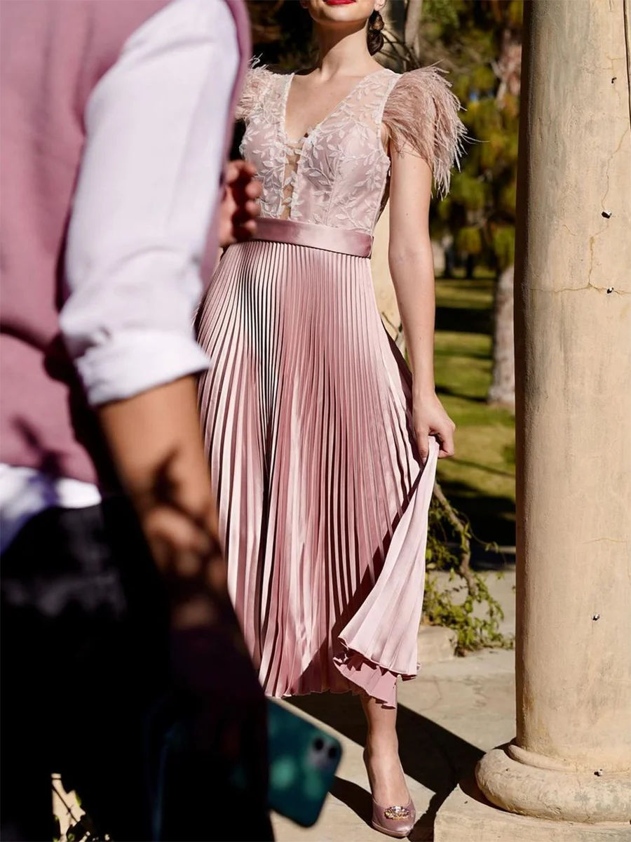 Elegant mesh pleated midi dress