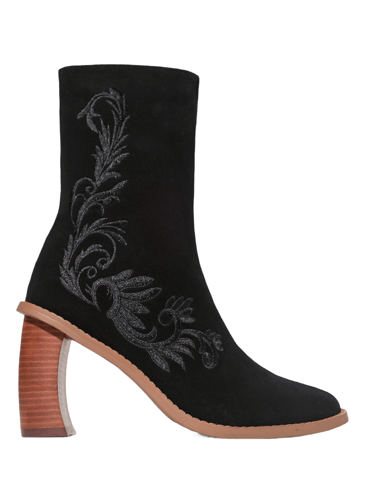 LOLA BLACK