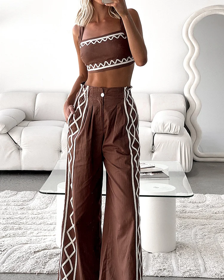 Suspender Corrugated Printed Top and Line Printed Pants Two-piece Suit