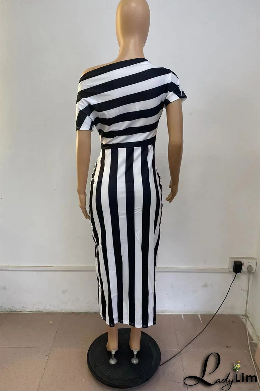Black Fashion Casual Striped Print Asymmetrical Oblique Collar Short Sleeve Dress