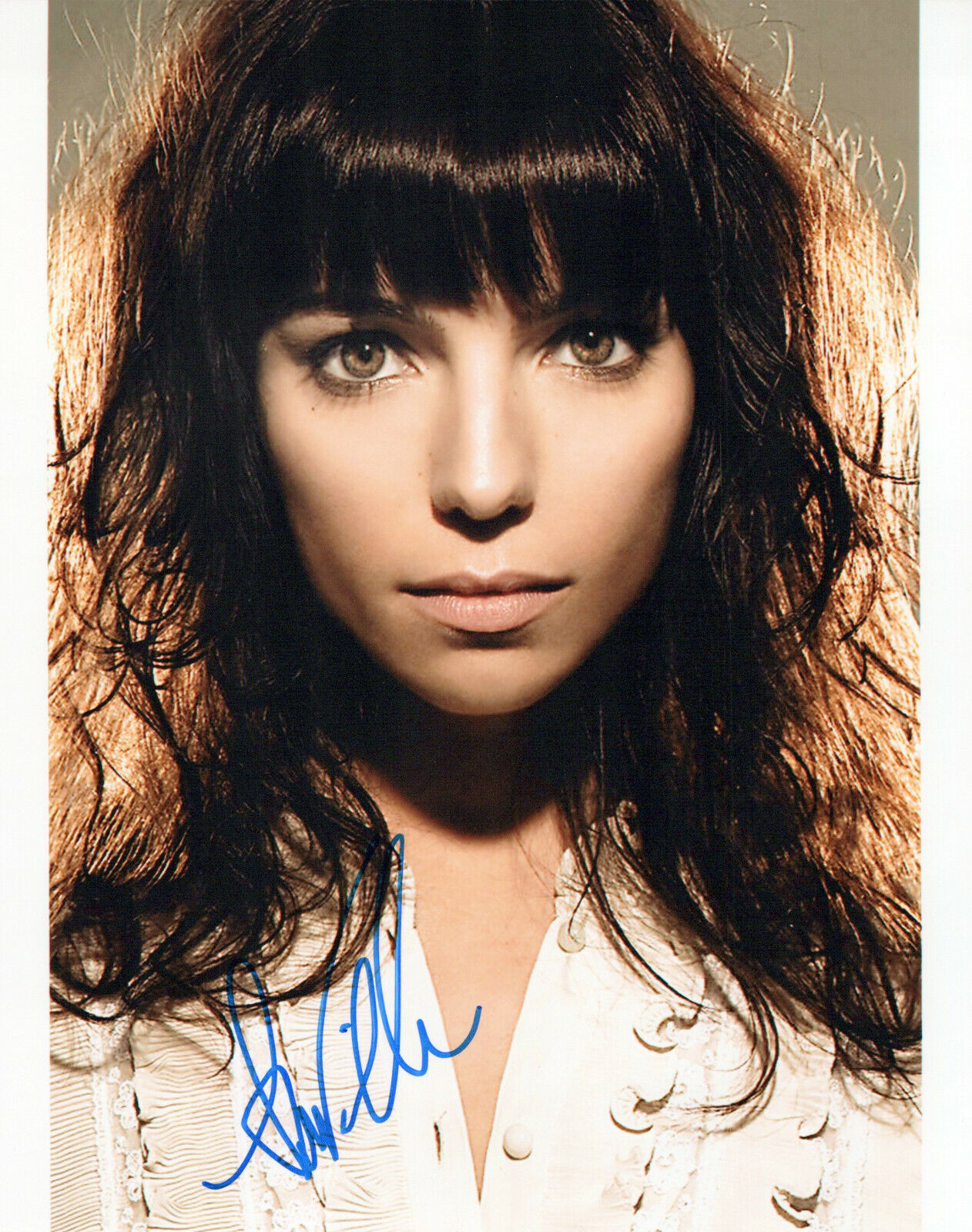 Angela Trimbur glamour shot autographed Photo Poster painting signed 8x10 #3